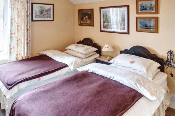 Apsley Villa Guest House. ไซเร็นเซสเตอร์ ภายนอก รูปภาพ